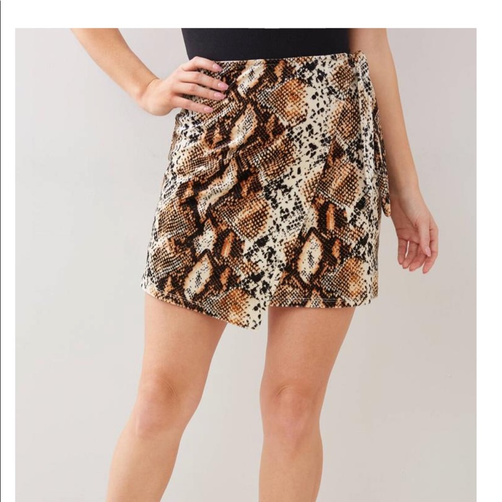 Snake velvet wrap mini skirt